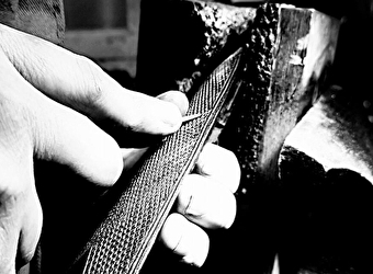 JAMES - Coutellerie Armurerie  - AUTUN