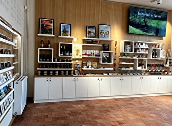 La boutique de l'Office de Tourisme Morvan Sommets & Grands Lacs - B.I.T de Château-Chinon - CHATEAU-CHINON (VILLE)