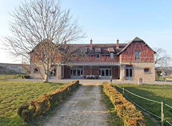 Gîte de groupe , le Haras d'Ettevaux - POIL
