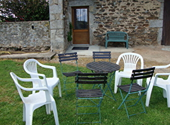 Gîte d'étape - CHASTELLUX-SUR-CURE