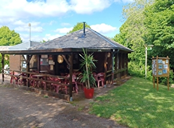 Camping Les Genêts du Morvan - OUROUX-EN-MORVAN