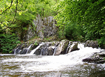 Le Saut de Gouloux, un site emblématique du Morvan - GOULOUX